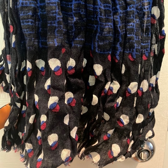 Tory Burch Linen Scarf - Picture 2 of 5